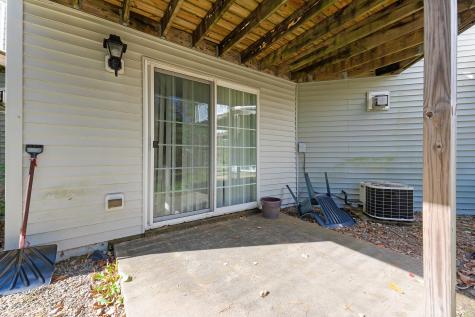 10 Ledges Court Lewiston ME 04240