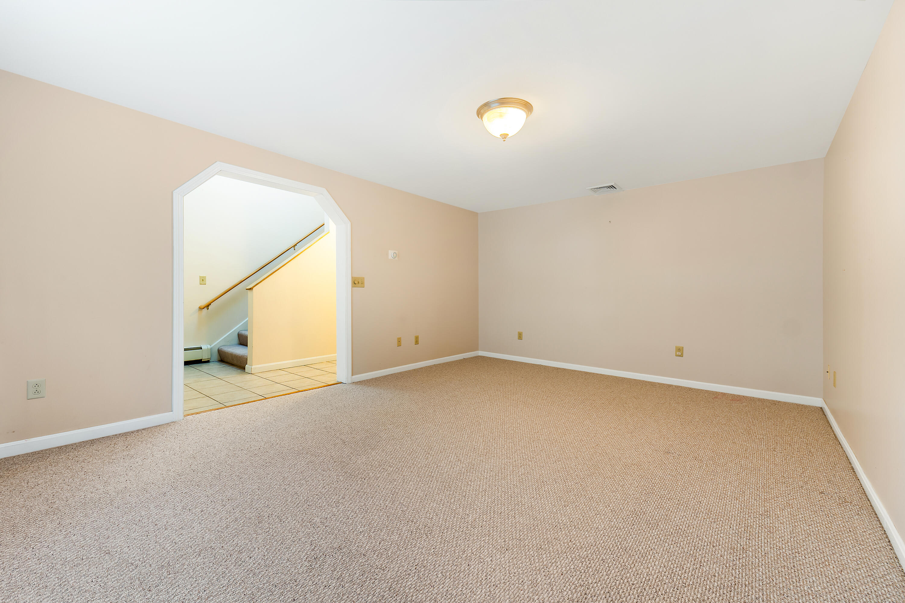 10 Ledges Court Lewiston ME 04240