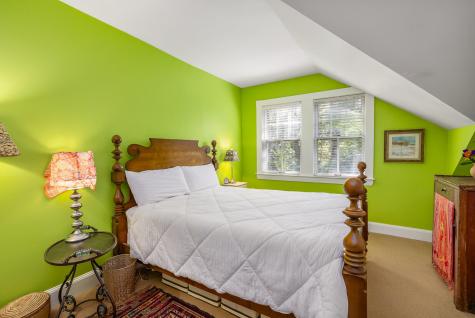 589 York Street York ME 03909