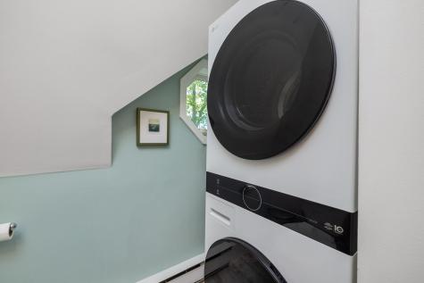 589 York Street York ME 03909