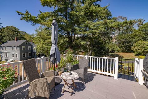 589 York Street York ME 03909