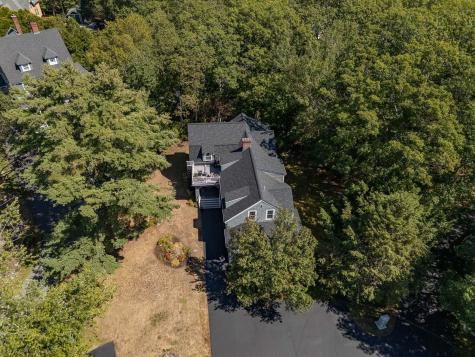 589 York Street York ME 03909