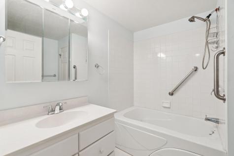 17 Hampton Glen Drive Kennebunk ME 04043