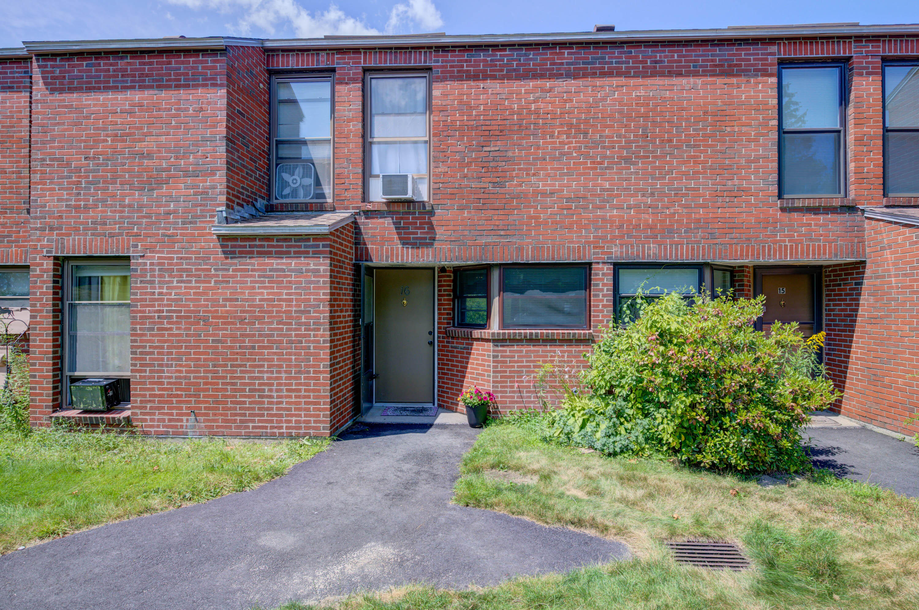 20 Juniper Lane Westbrook ME 04092