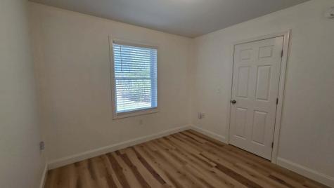 25 Village Circle Augusta ME 04330