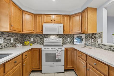 29 Bentley Place Kennebunk ME 04043