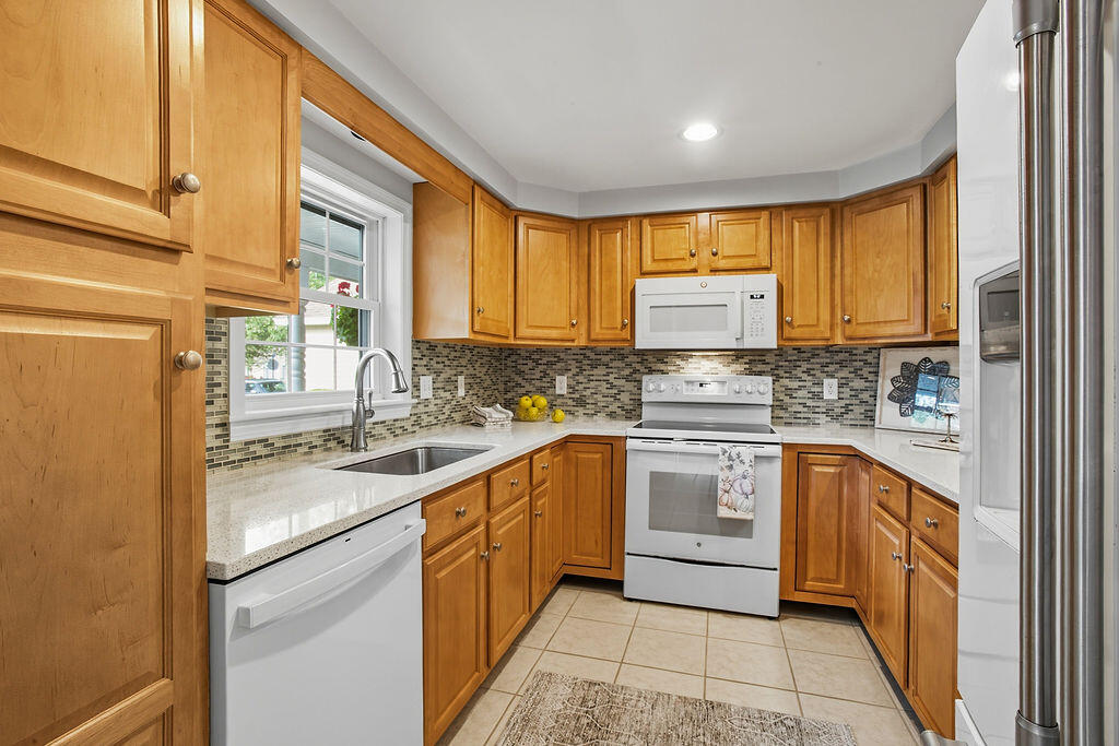 29 Bentley Place Kennebunk ME 04043