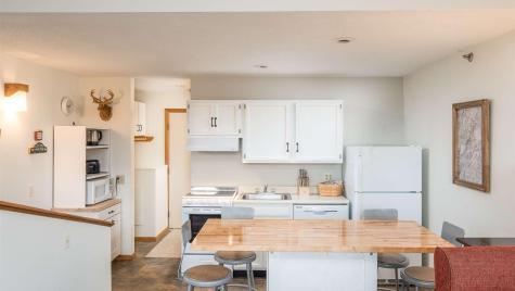 8 Sunrise Drive Newry ME 04261