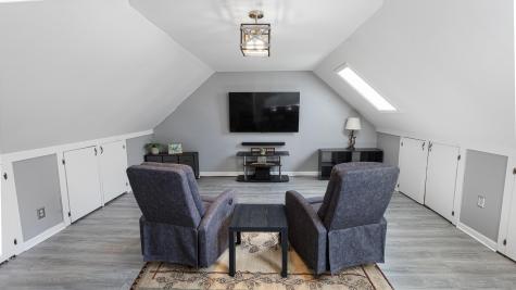 8 Orchard Hills Parkway Bangor ME 04401