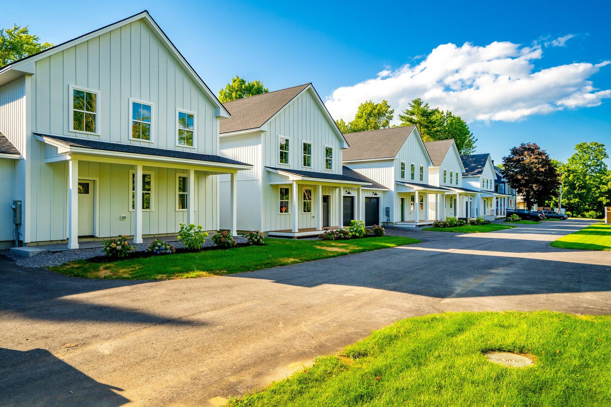 25 Magnolia Lane Gardiner ME 04345