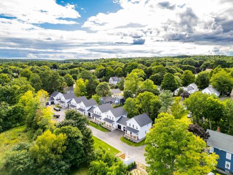25 Magnolia Lane Gardiner ME 04345
