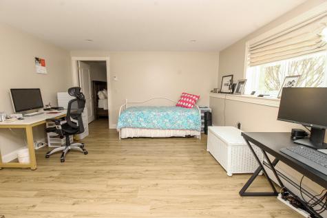 9 Camden Court Bangor ME 04401