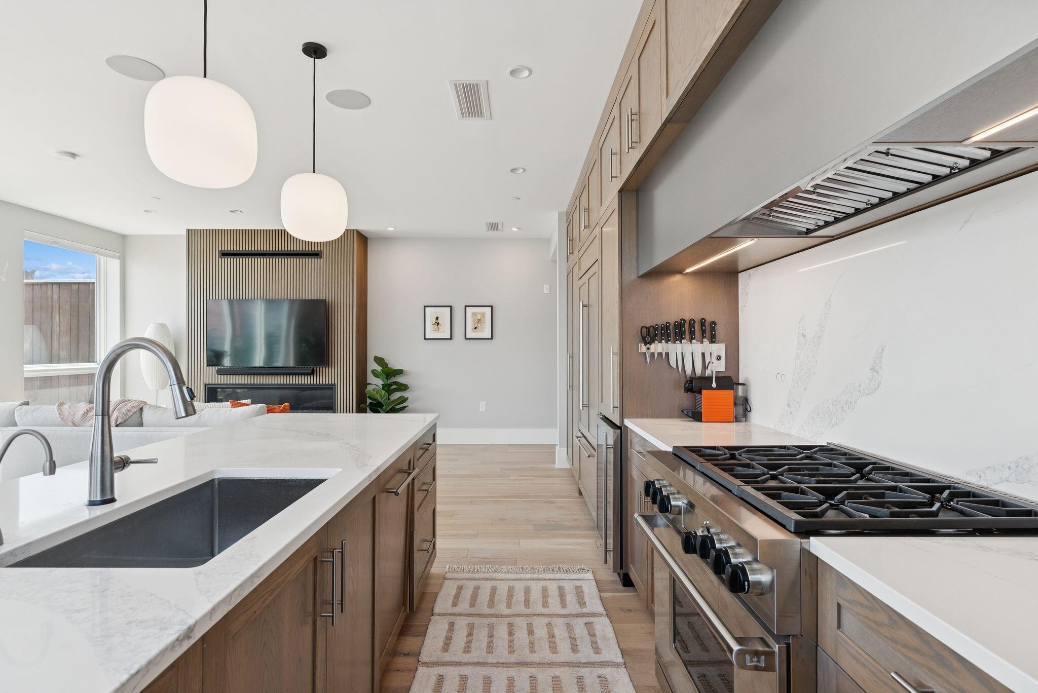 383 Commercial Street Portland ME 04101