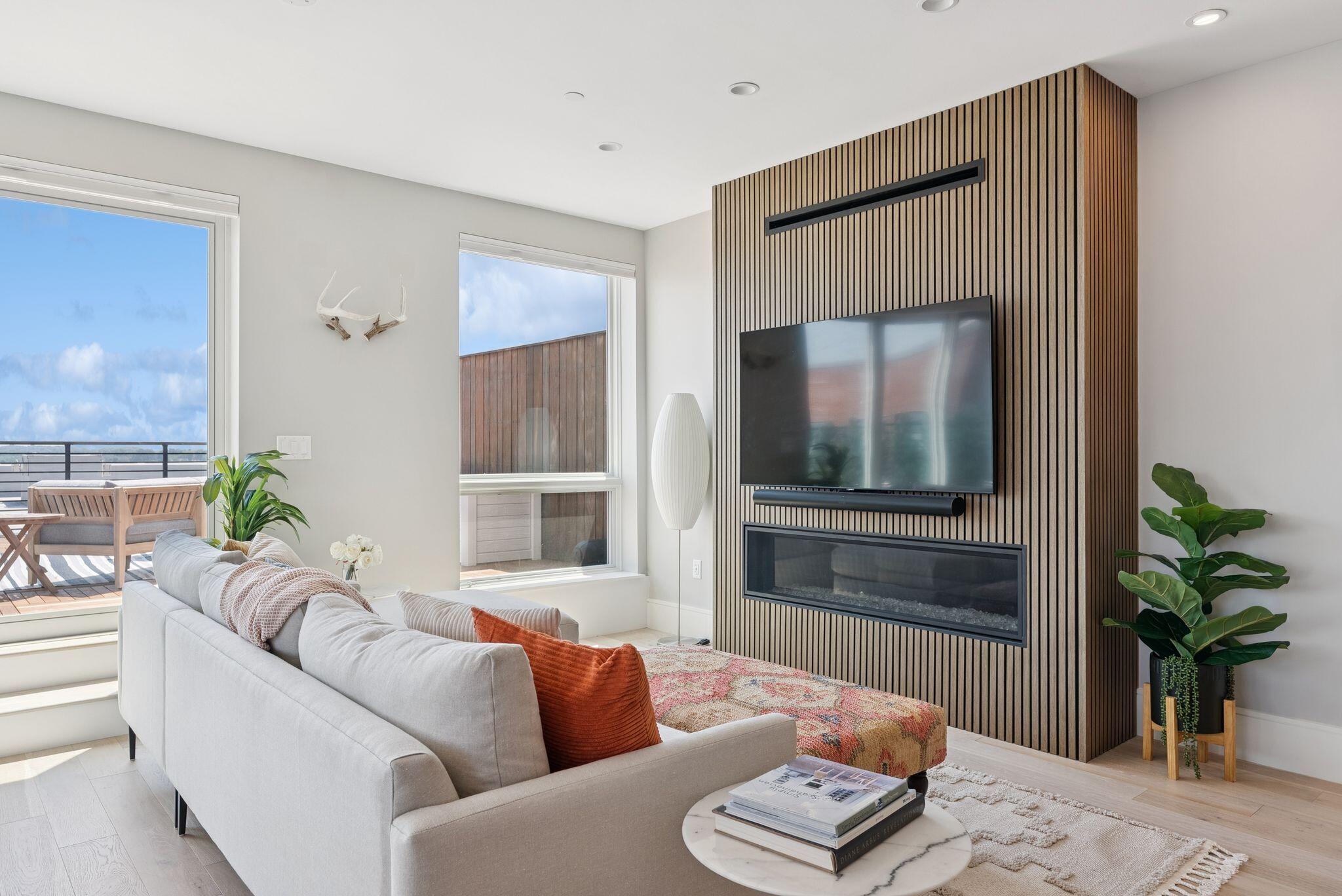 383 Commercial Street Portland ME 04101