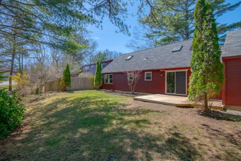 12 Willow Grove Brunswick ME 04011