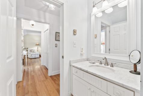 589 York Street York ME 03909