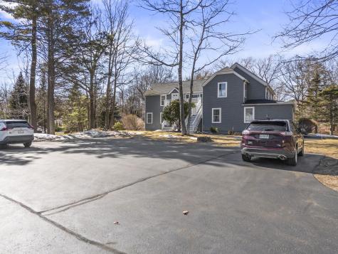 589 York Street York ME 03909