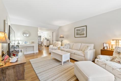 589 York Street York ME 03909