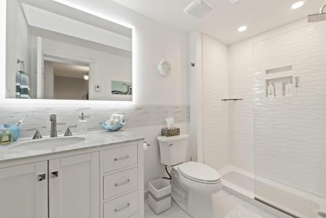 143 Beach Avenue Kennebunk ME 04043