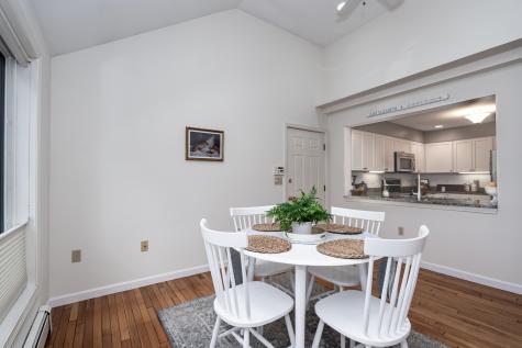 39 Wildwood Drive Cape Elizabeth ME 04107