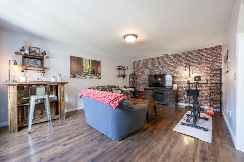 14 Ledges Court Lewiston ME 04240