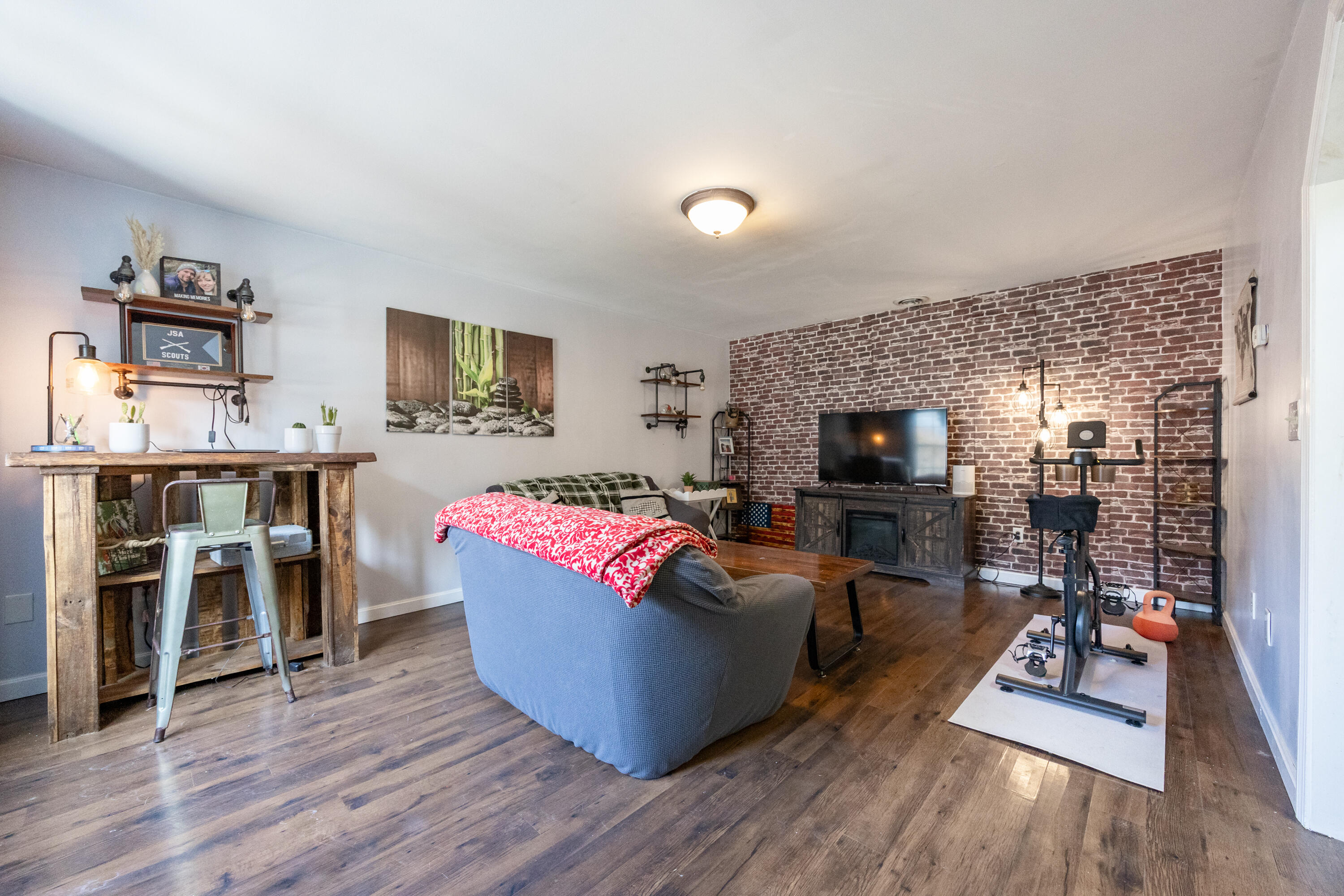 14 Ledges Court Lewiston ME 04240