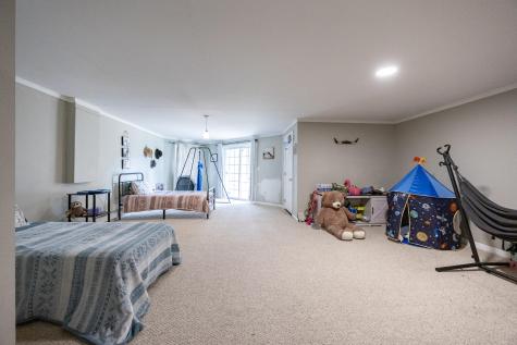 14 Ledges Court Lewiston ME 04240