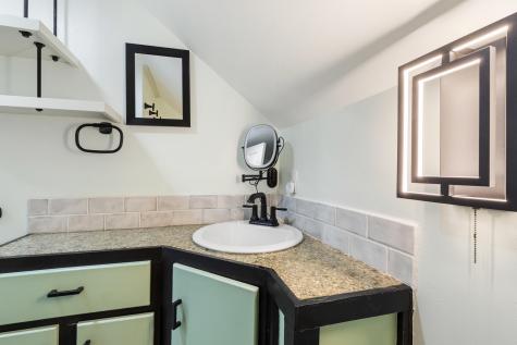 9 E Grand Avenue Scarborough ME 04074