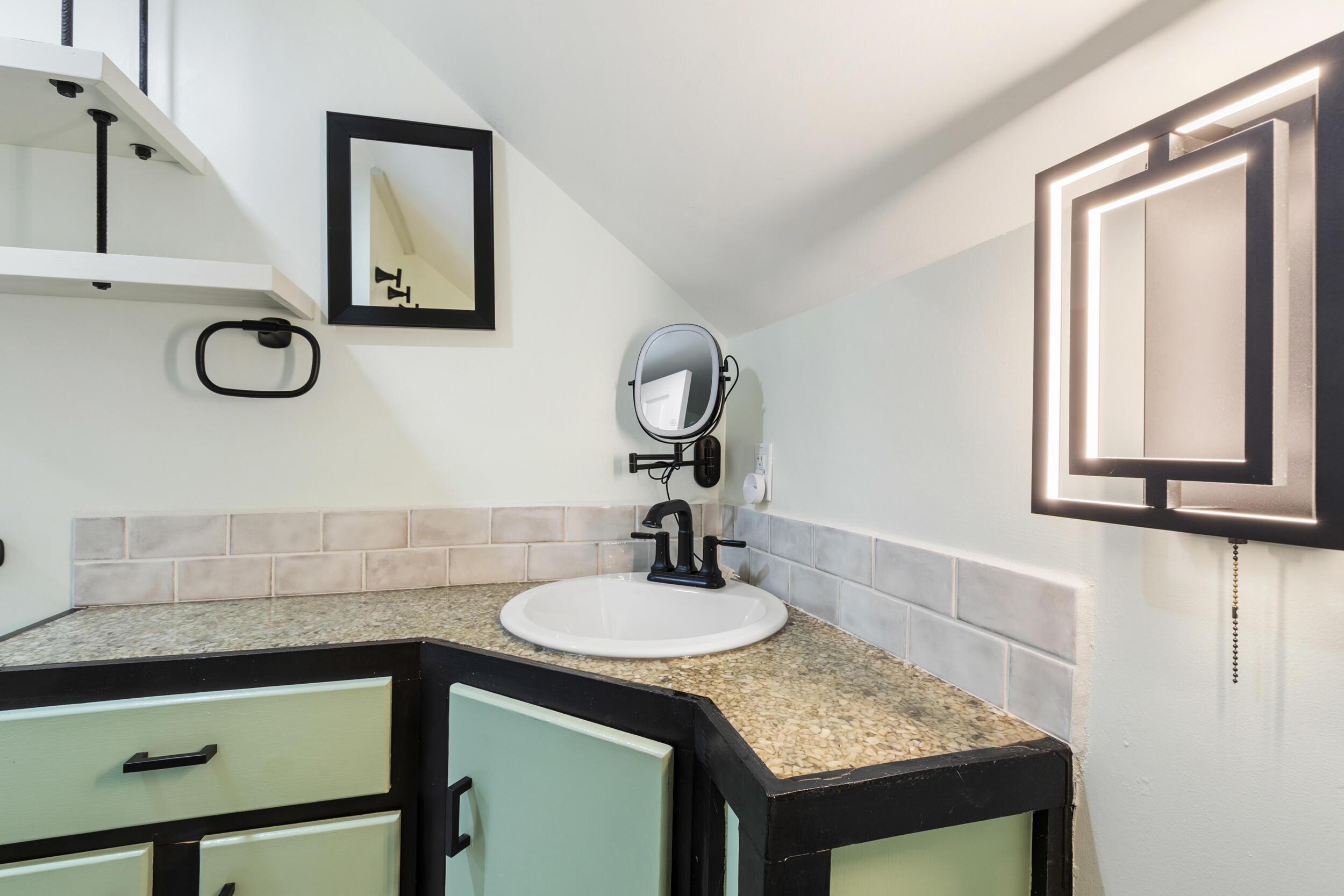 9 E Grand Avenue Scarborough ME 04074