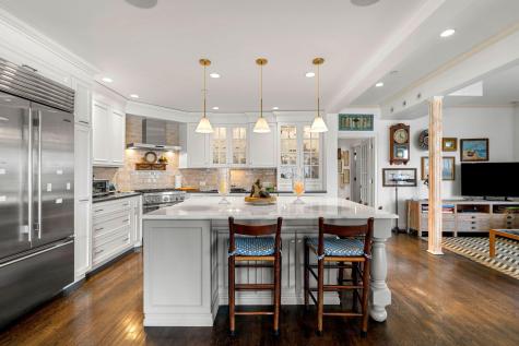 27 Badgers Island W Kittery ME 03904