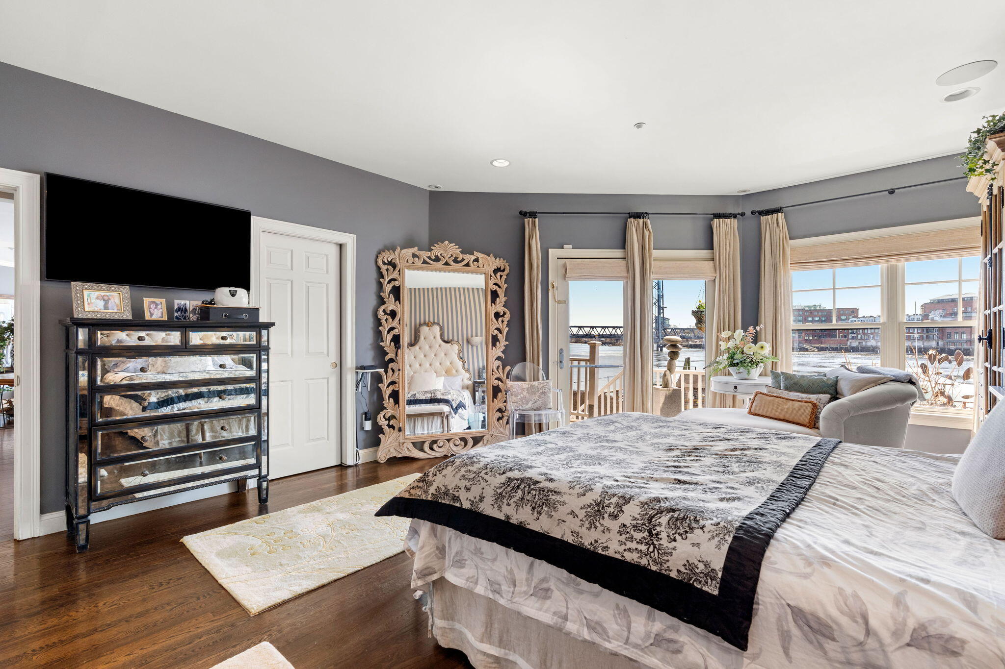 27 Badgers Island W Kittery ME 03904