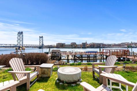 27 Badgers Island W Kittery ME 03904
