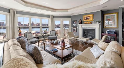 27 Badgers Island W Kittery ME 03904