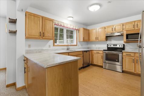 18 Beaver Pond Road Brunswick ME 04011