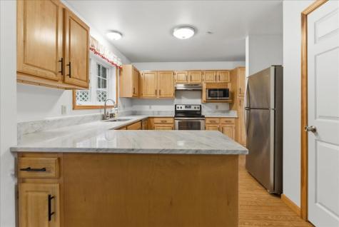 18 Beaver Pond Road Brunswick ME 04011