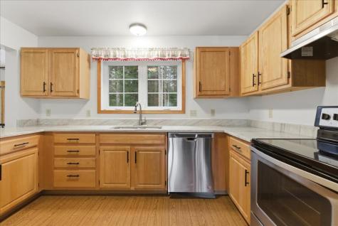 18 Beaver Pond Road Brunswick ME 04011