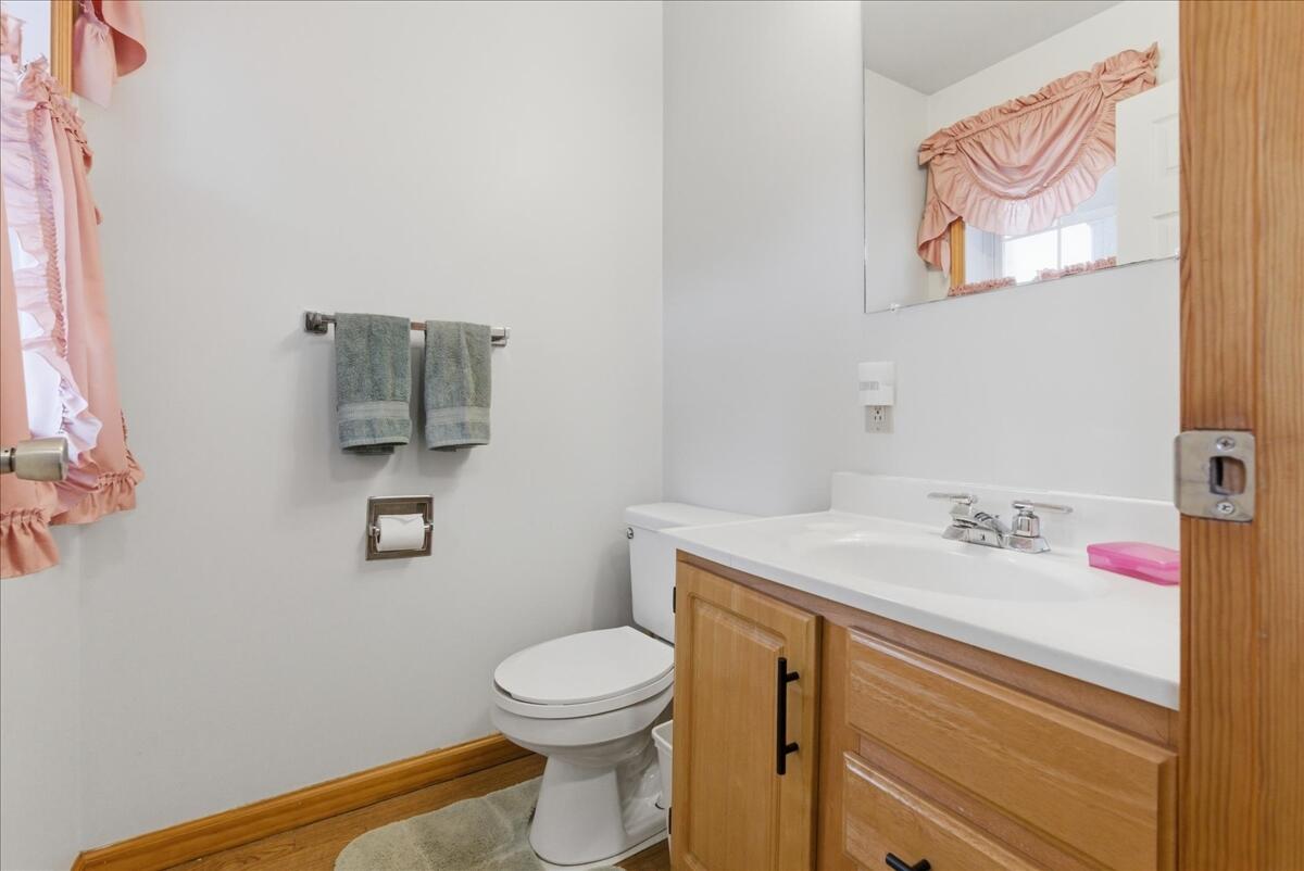 18 Beaver Pond Road Brunswick ME 04011
