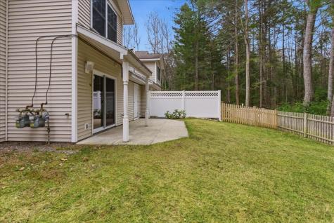 18 Beaver Pond Road Brunswick ME 04011