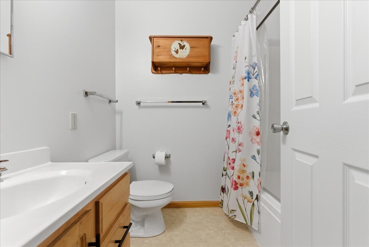 18 Beaver Pond Road Brunswick ME 04011