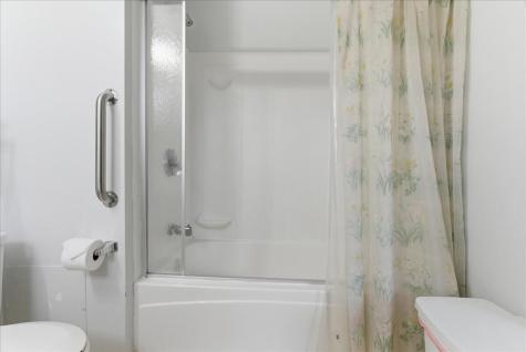 18 Beaver Pond Road Brunswick ME 04011