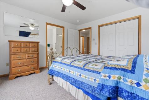 18 Beaver Pond Road Brunswick ME 04011