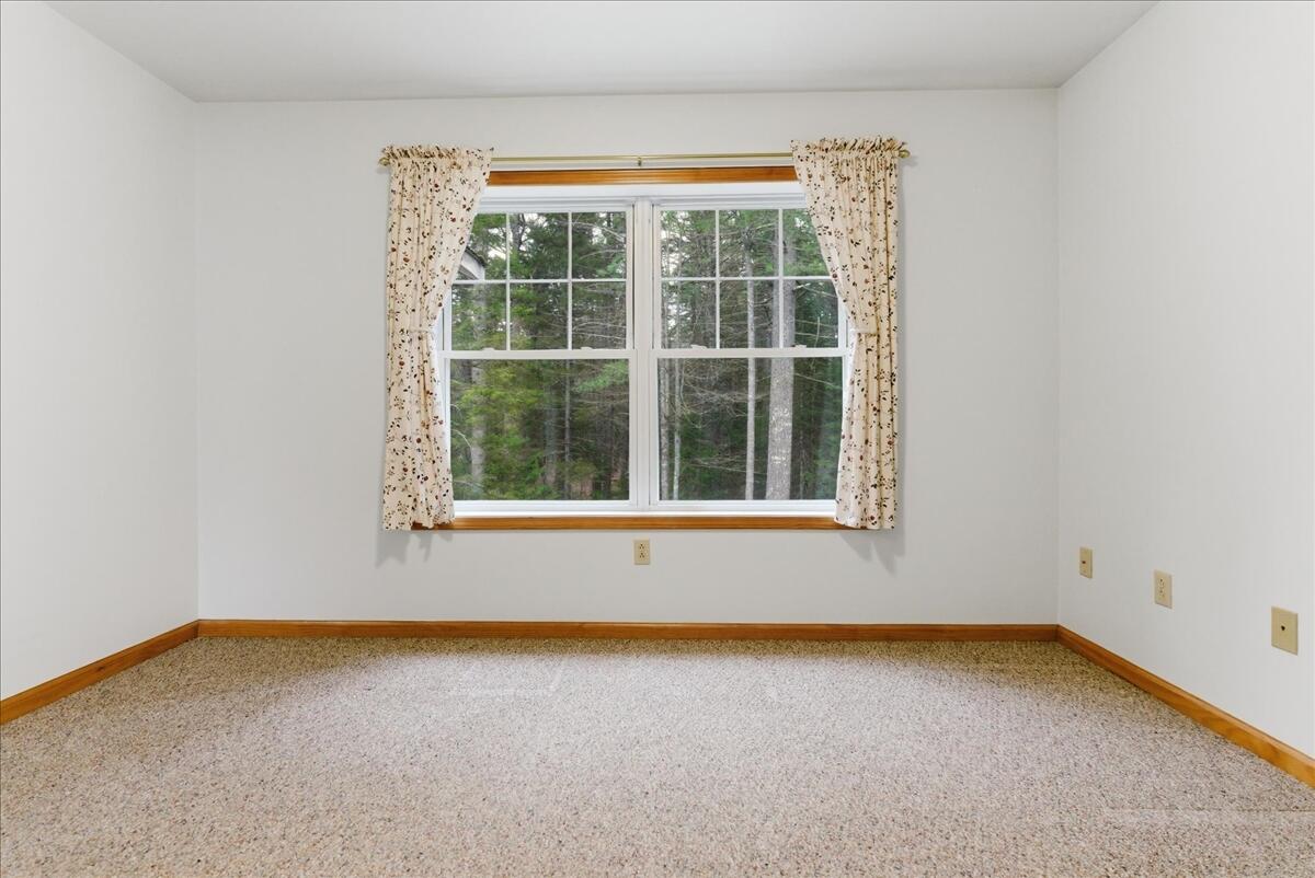 18 Beaver Pond Road Brunswick ME 04011