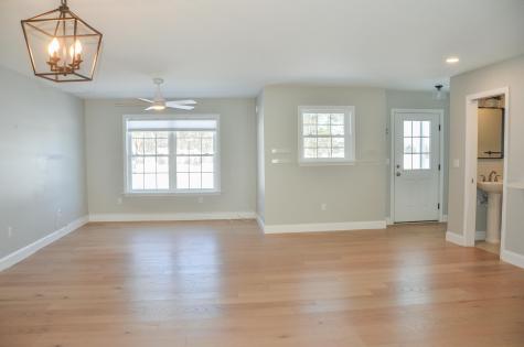 18 Violet Drive Farmingdale ME 04344