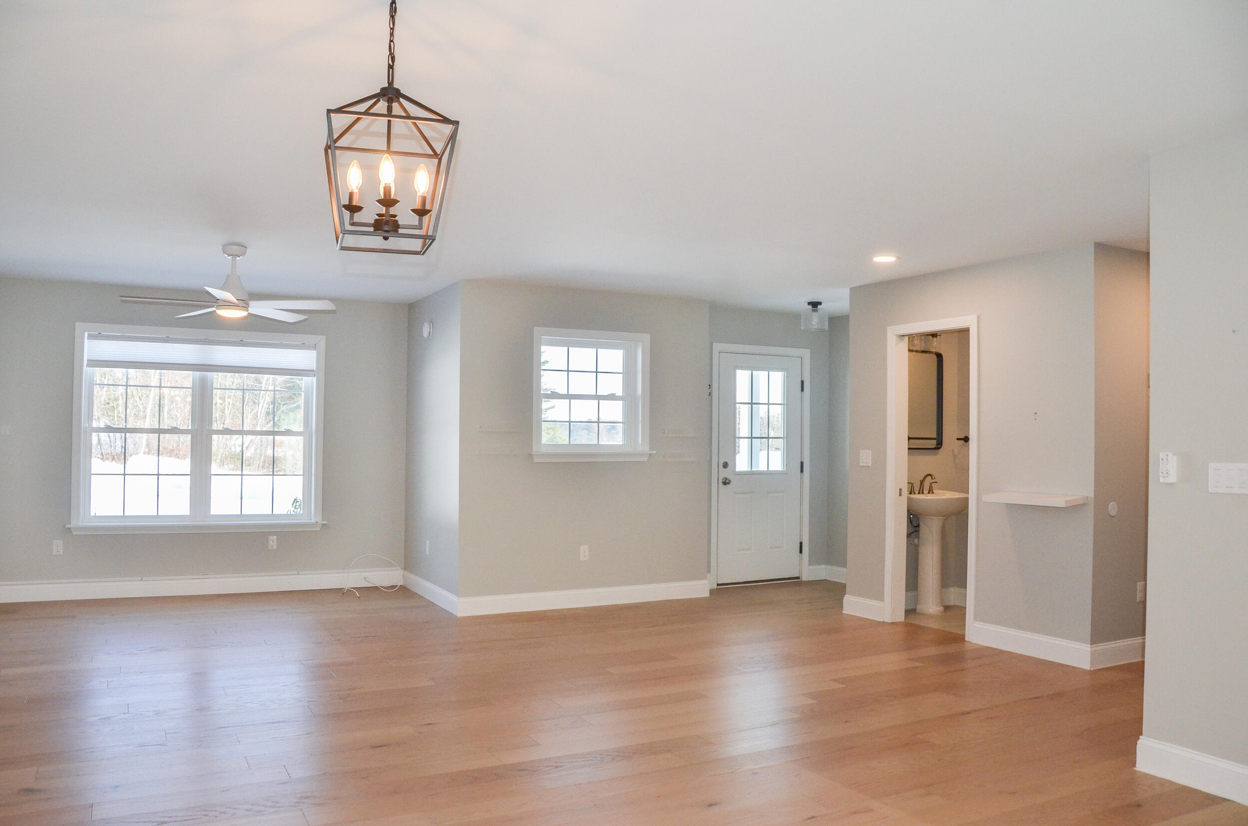 18 Violet Drive Farmingdale ME 04344