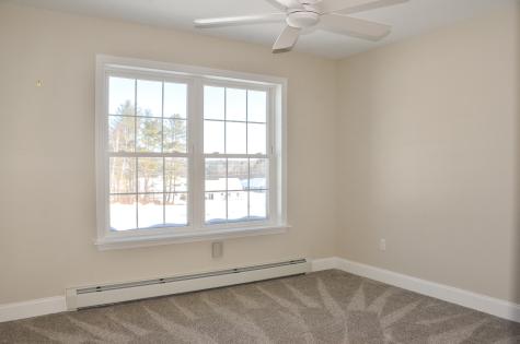 18 Violet Drive Farmingdale ME 04344