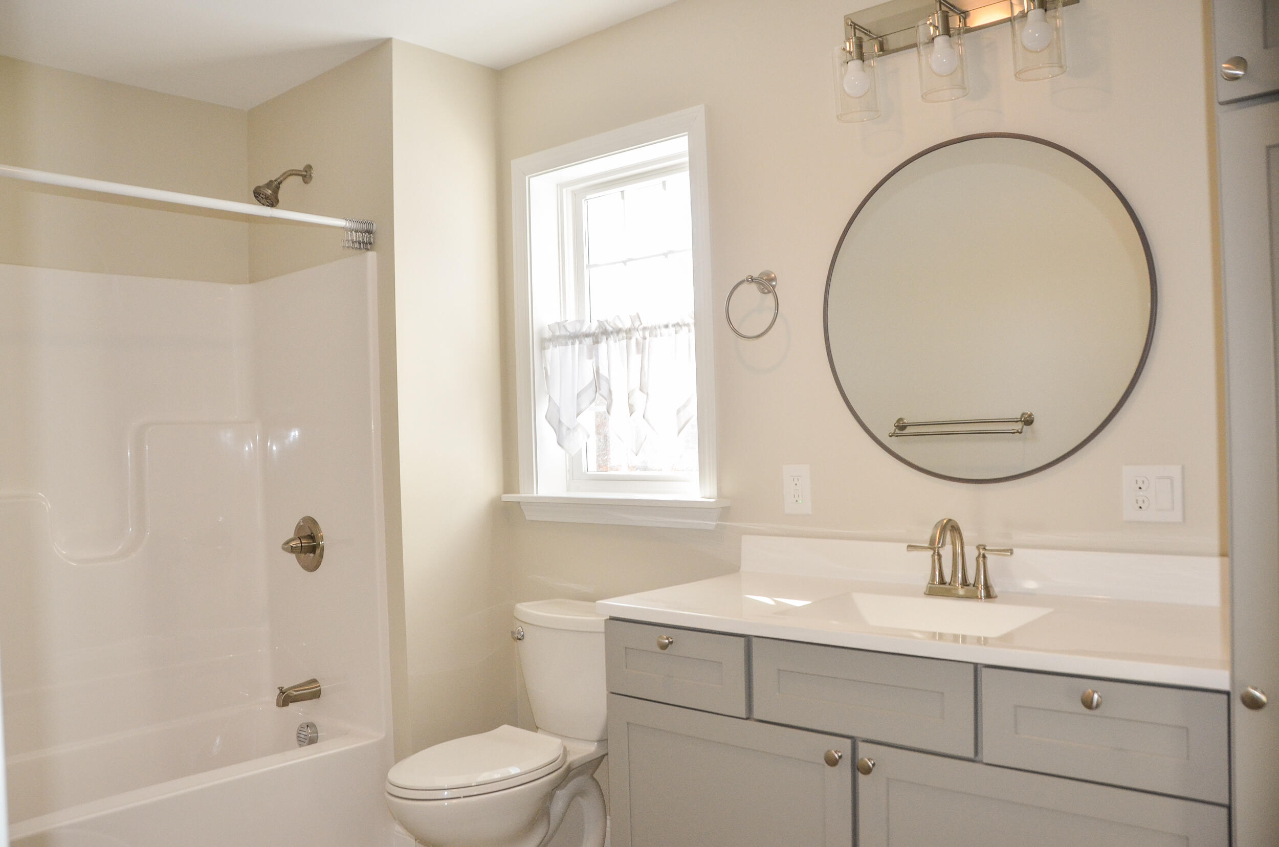 18 Violet Drive Farmingdale ME 04344