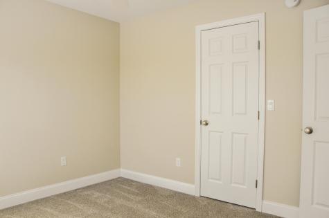 18 Violet Drive Farmingdale ME 04344
