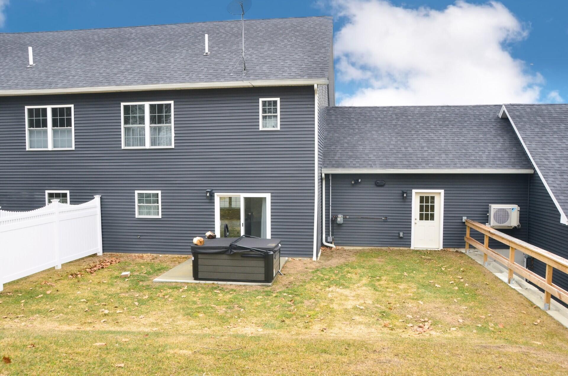 18 Violet Drive Farmingdale ME 04344