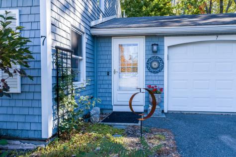 7 Dale Court Portland ME 04102