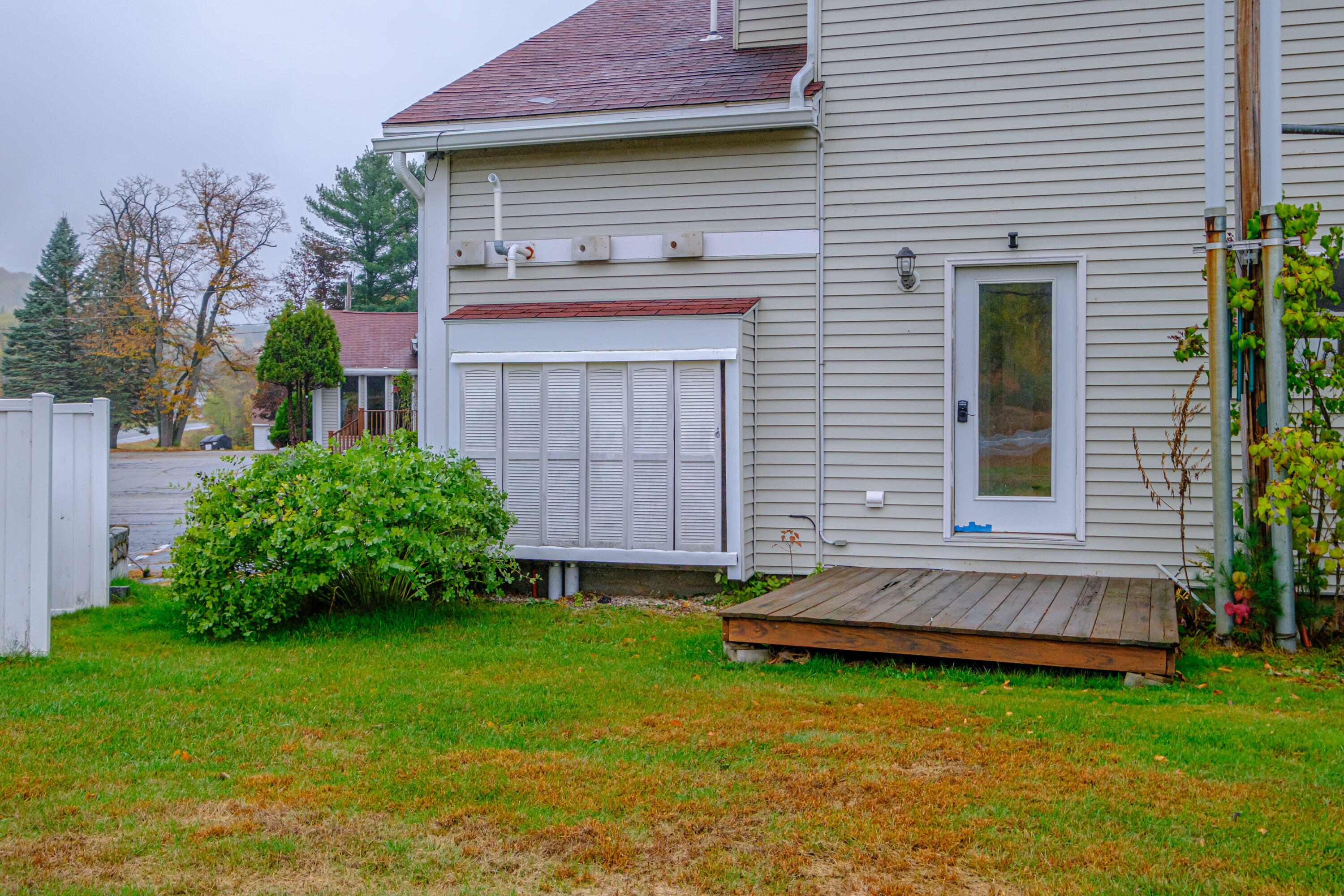 1257 Route 2 Rumford ME 04276